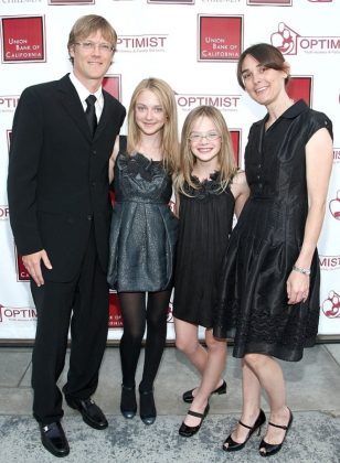 Heather Joy Arrington: Mother of Dakota and Elle Fanning, Gave Up Her